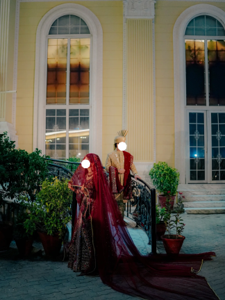 Minimal Red Bridal Dupatta – Long Wedding Veil with Gold Border US